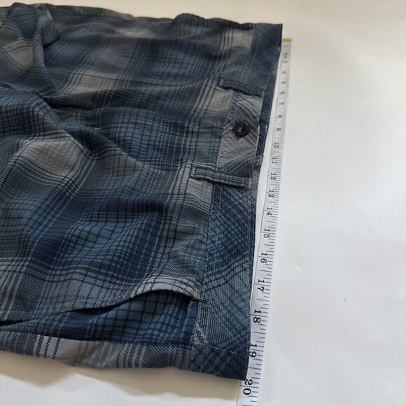 Travis Mathew Shorts Mens Size 38 Plaid Performance Stretch Hybrid Golf Casual - Picture 9 of 11
